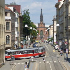 Nebankovní půjčka Brno – peníze v hotovosti i o víkendu